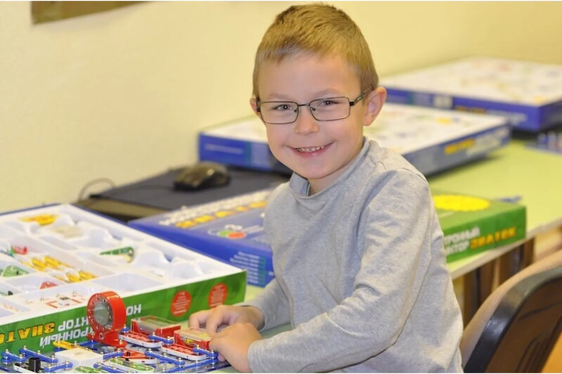 [Ивантер плюс] Конспекты «Путешествие в страну электричества» – для детей от 5 лет (Андрей Ананьев), фото 1 из 1.