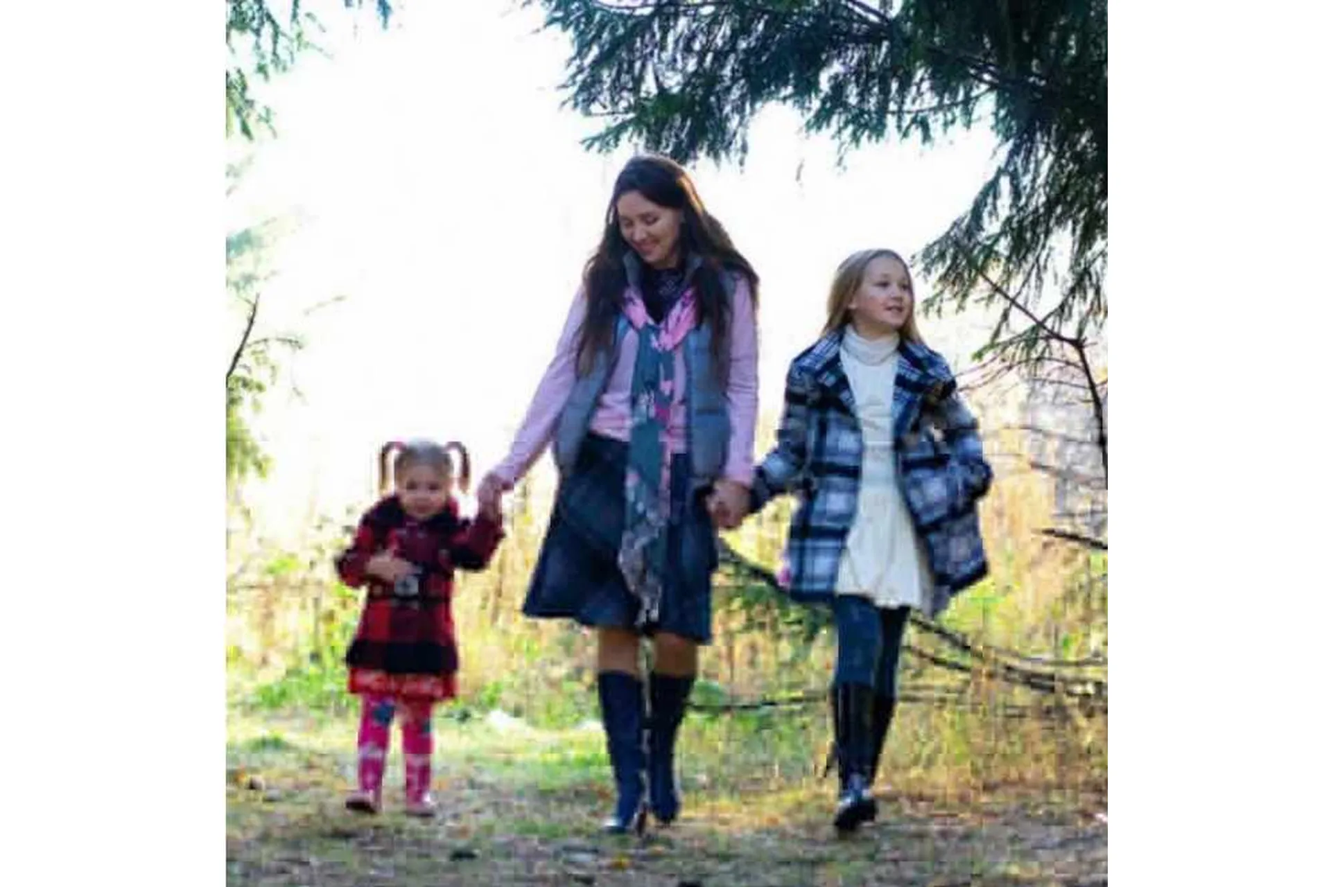 [Мамин дом] Двое детей и больше. Внимание и любовь на всех (Галина Елтонская), фото 1 из 1.