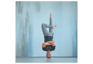 [My pole space] Уроки акробатики (Владимир Карачунов)