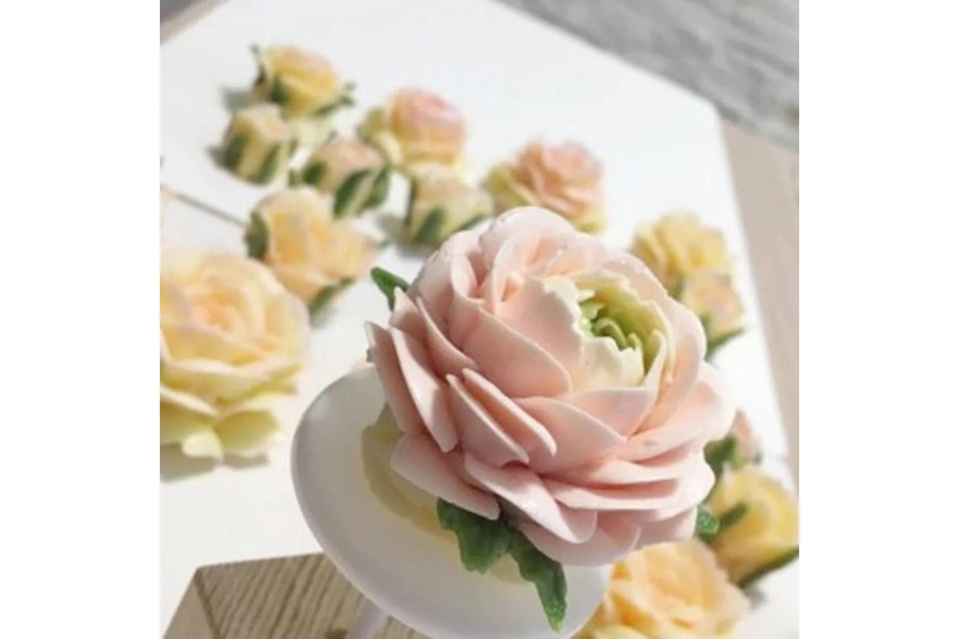 Цветы из белкового крема (Лариса Лазарева), фото 1 из 1.