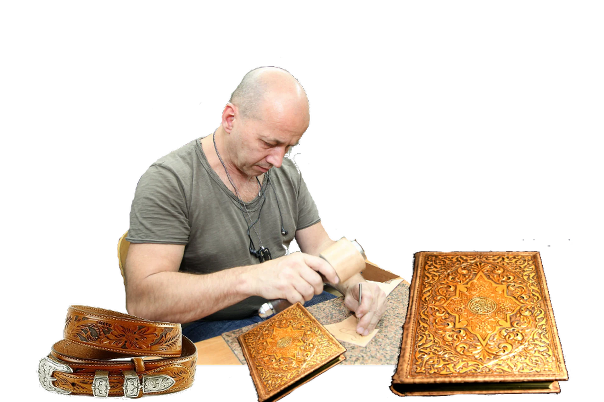 Работа с кожей (Сергей Нескромный), фото 1 из 1.