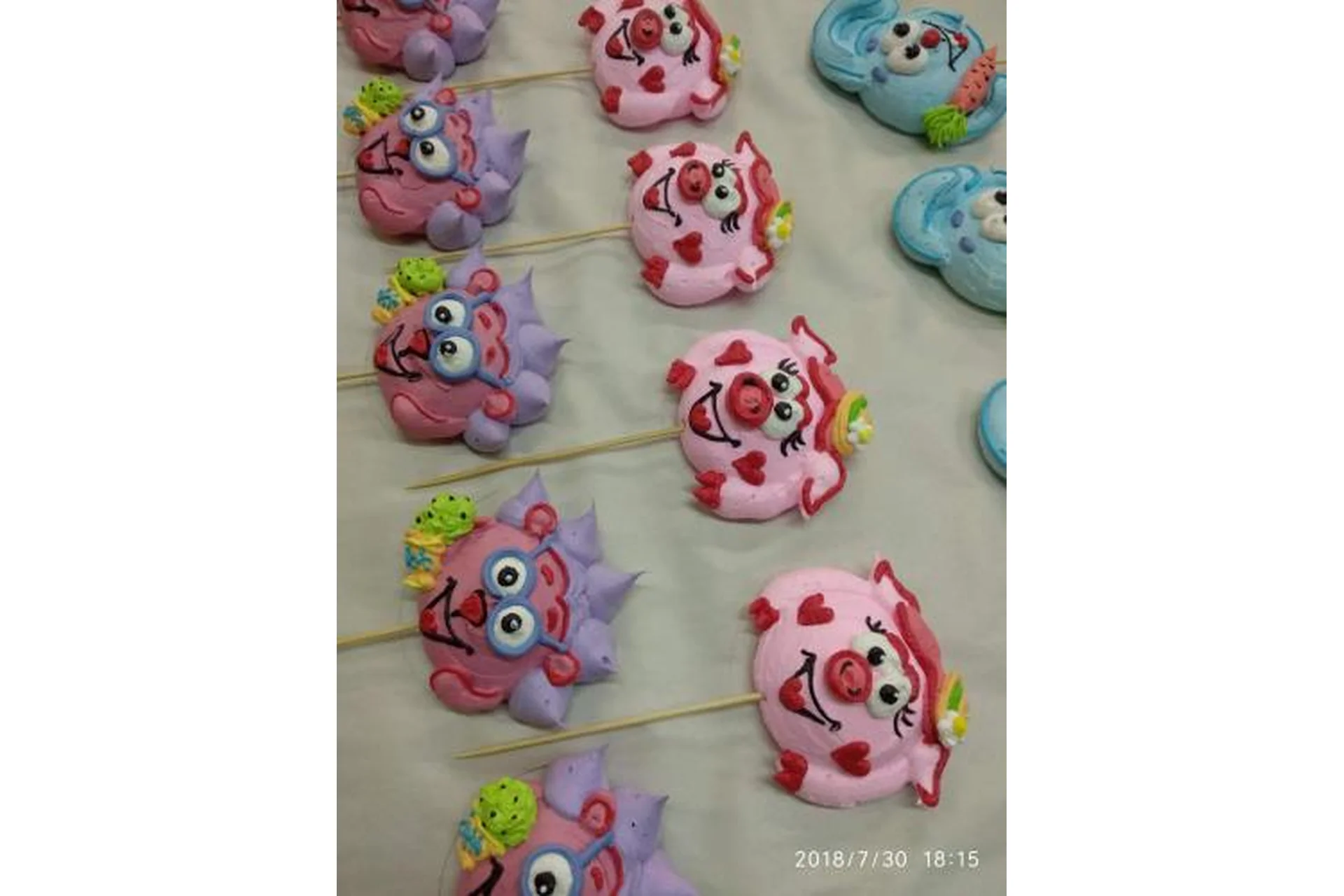 Топперы из белкового крема (Руслана Бондарева), фото 1 из 1.