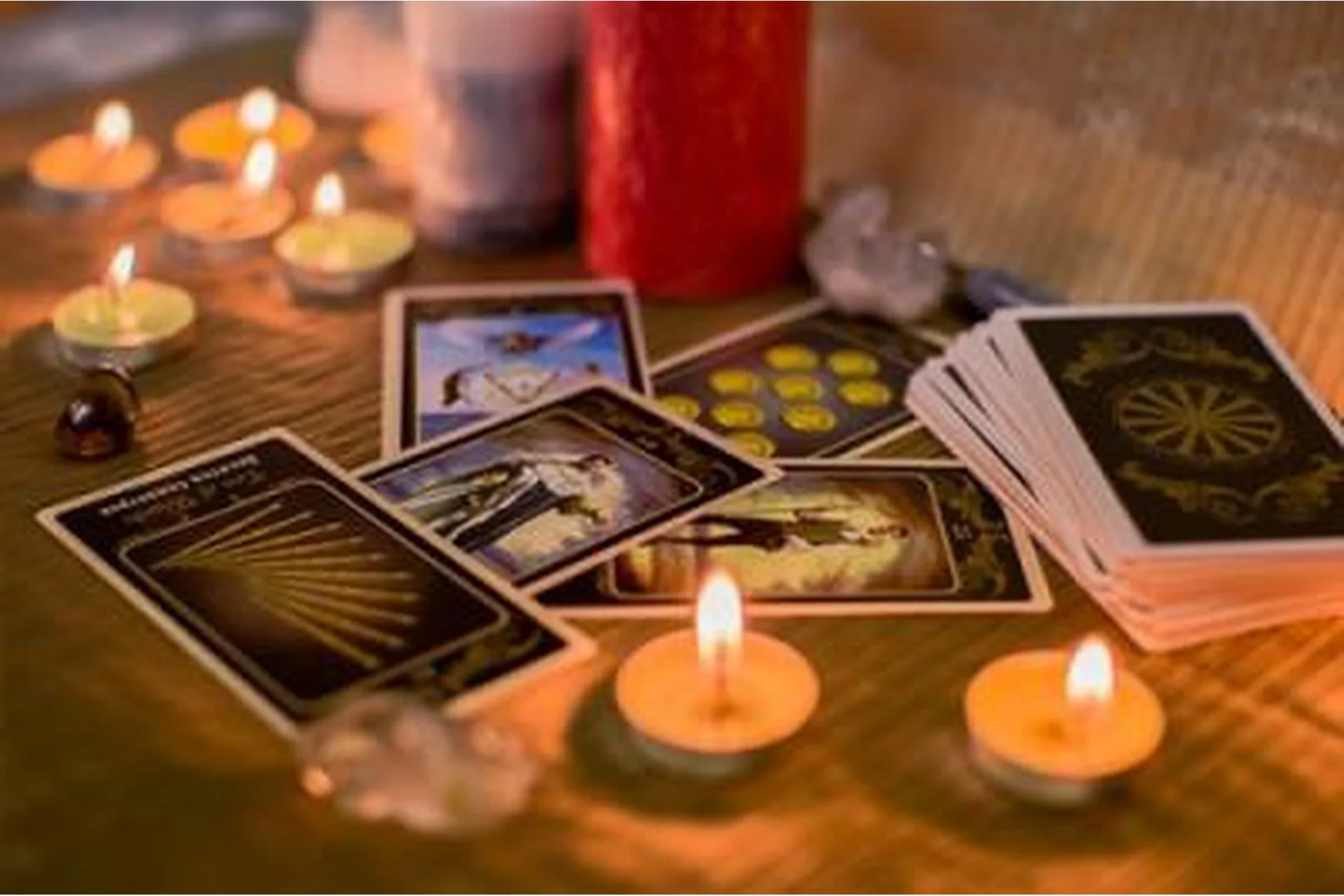 Венок раскладов: такие разные отношения (Иссэт Котельникова), фото 1 из 1.