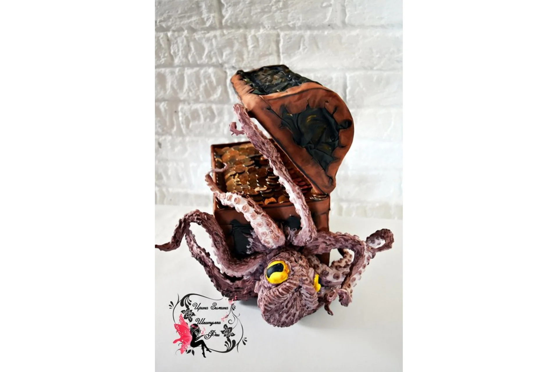 Сундук-копилка с осьминогом из фоамирана (Ирина Зимина), фото 1 из 1.