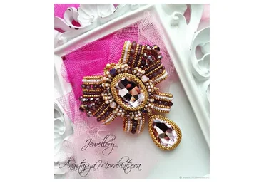 Брошь «Сиреневый Туман». Топаз в серебре (Анастасия Мордвинцева)