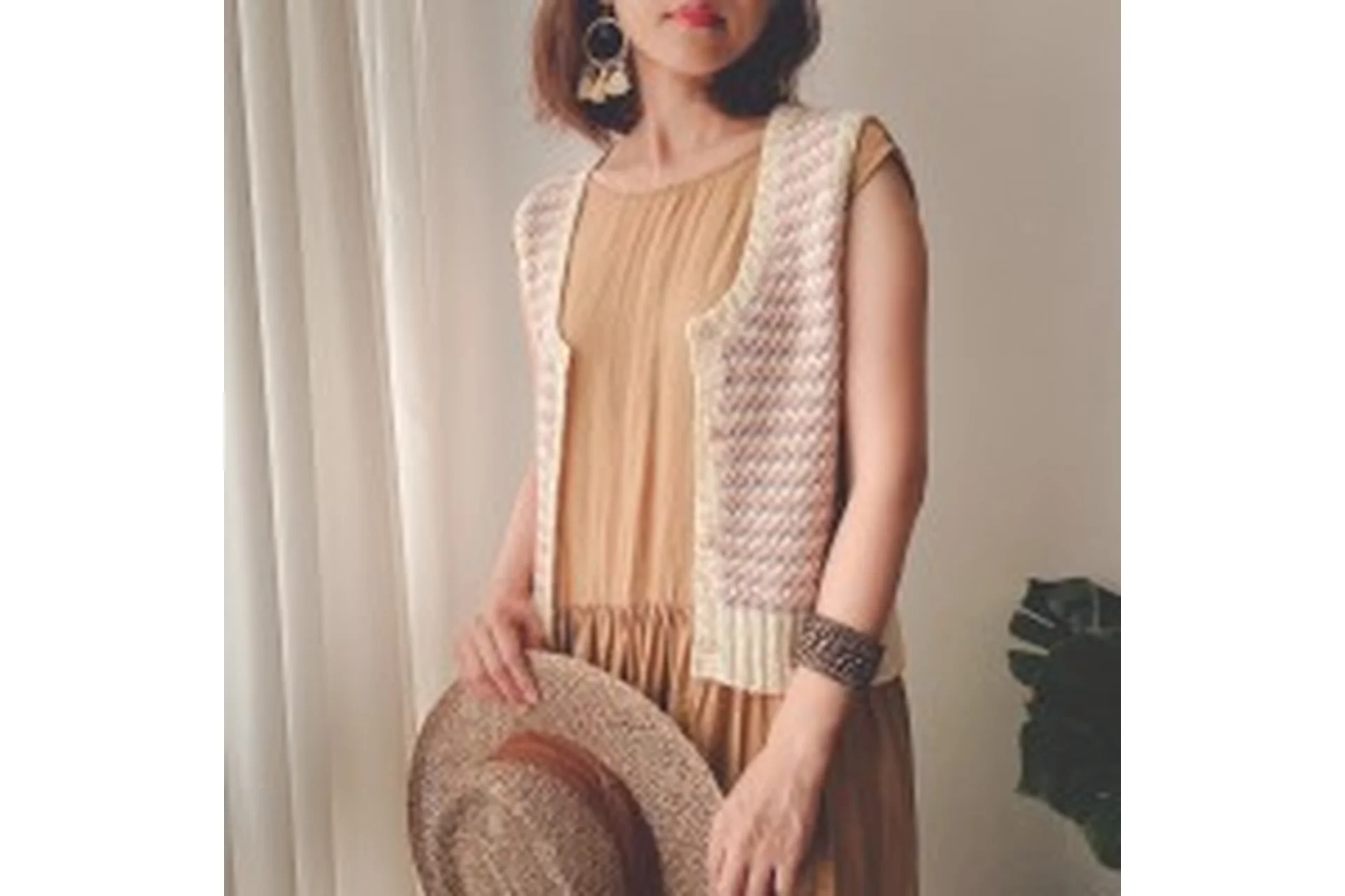 [Вяжи.ру] Жилет на пуговицах Daisy, фото 1 из 1.