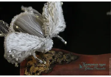 [E.VA] Объемная брошь «Жук» (Евгения Васильева)