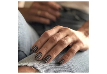 Стемпинг: четко и под кутикулу! (Ирина Вакуленко)