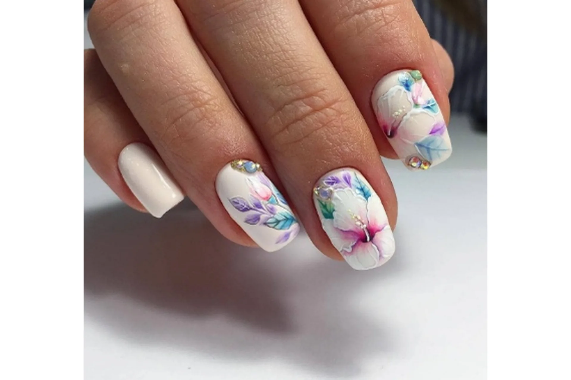 [nailita] Технологии современного маникюра (Юлия Билей, Светлана Азарова), фото 1 из 1.