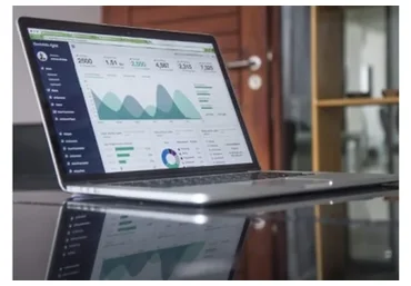 SMM: индустрия моды (2017)