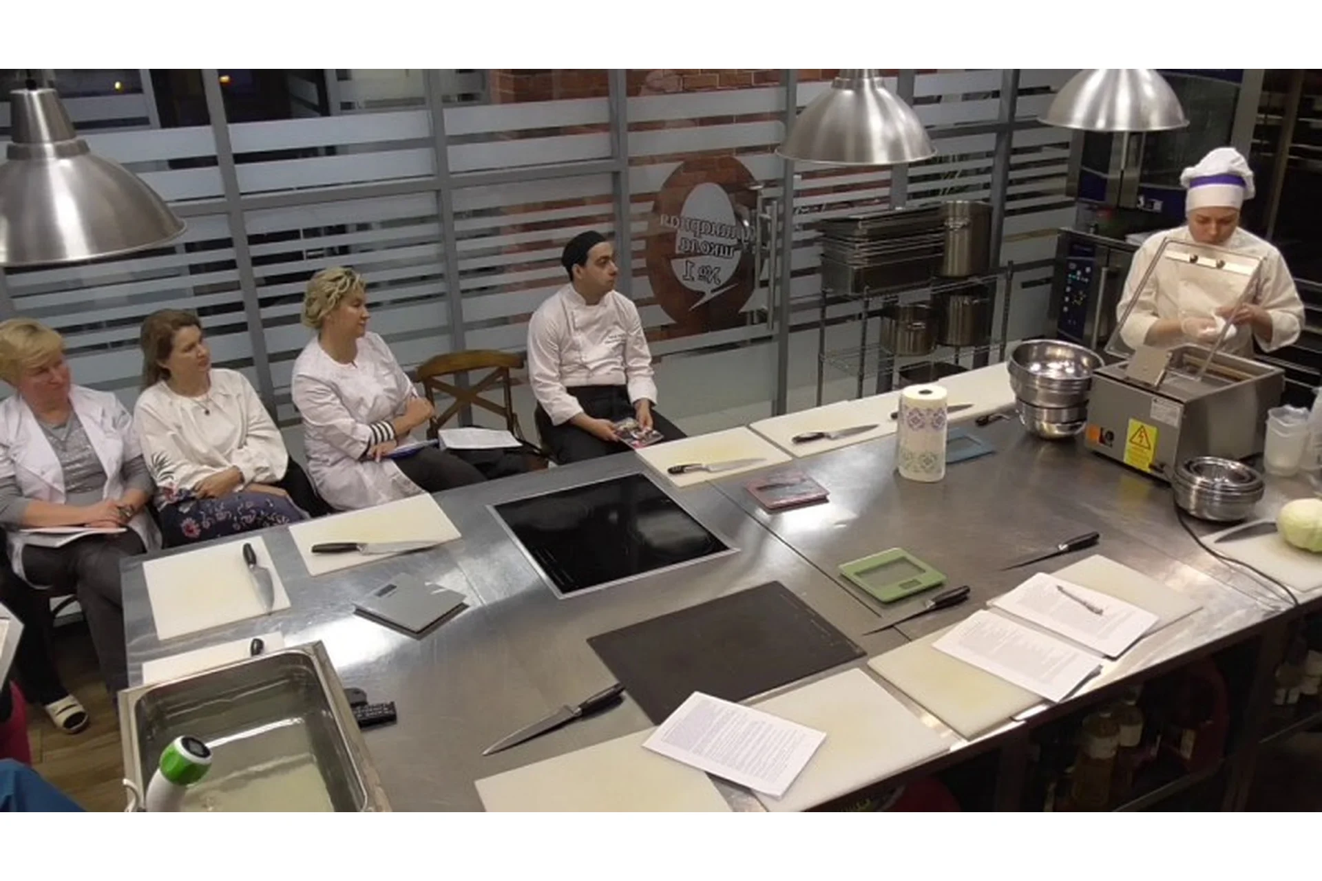 Как навести порядок на кухне за 5 дней (Федор Сокирянский), фото 1 из 1.