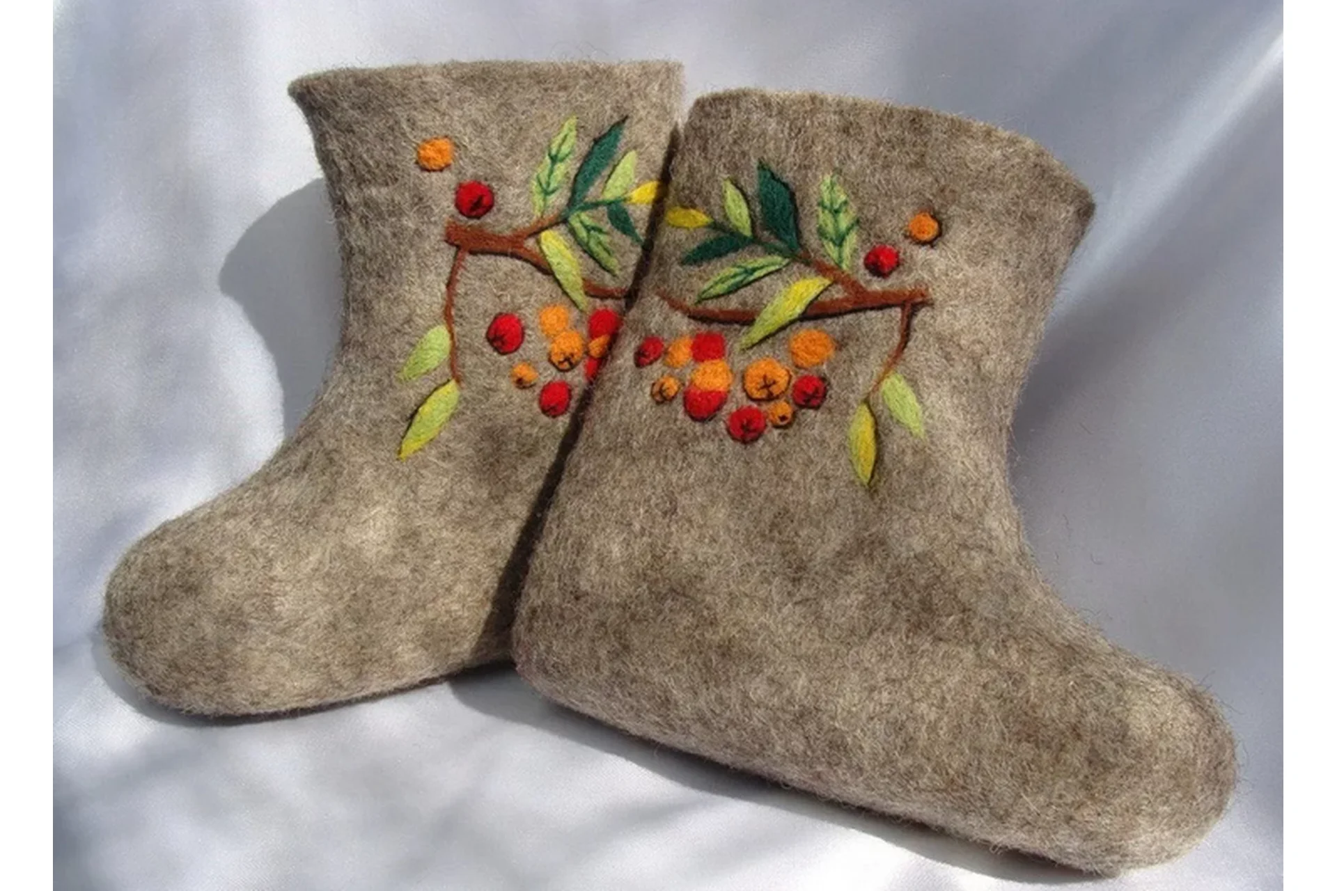 Валяние детских валенок с нуля и без колодок (Ирина Авраменко), фото 1 из 1.