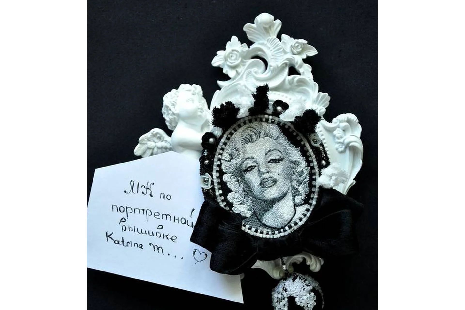 Портретная вышивка (Katrina Mayzengelter), фото 1 из 1.