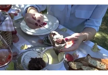 Багет, паштет и луковый мармелад (Ксения Гребенюк)