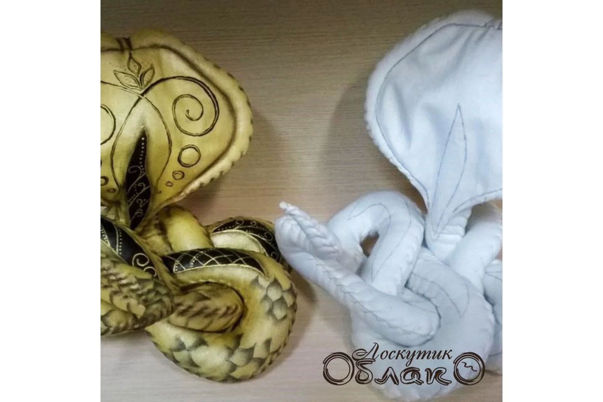 [Лоскутик и облако]  Змея Клеопатры (Людмила Кузнецова), фото 1 из 1.