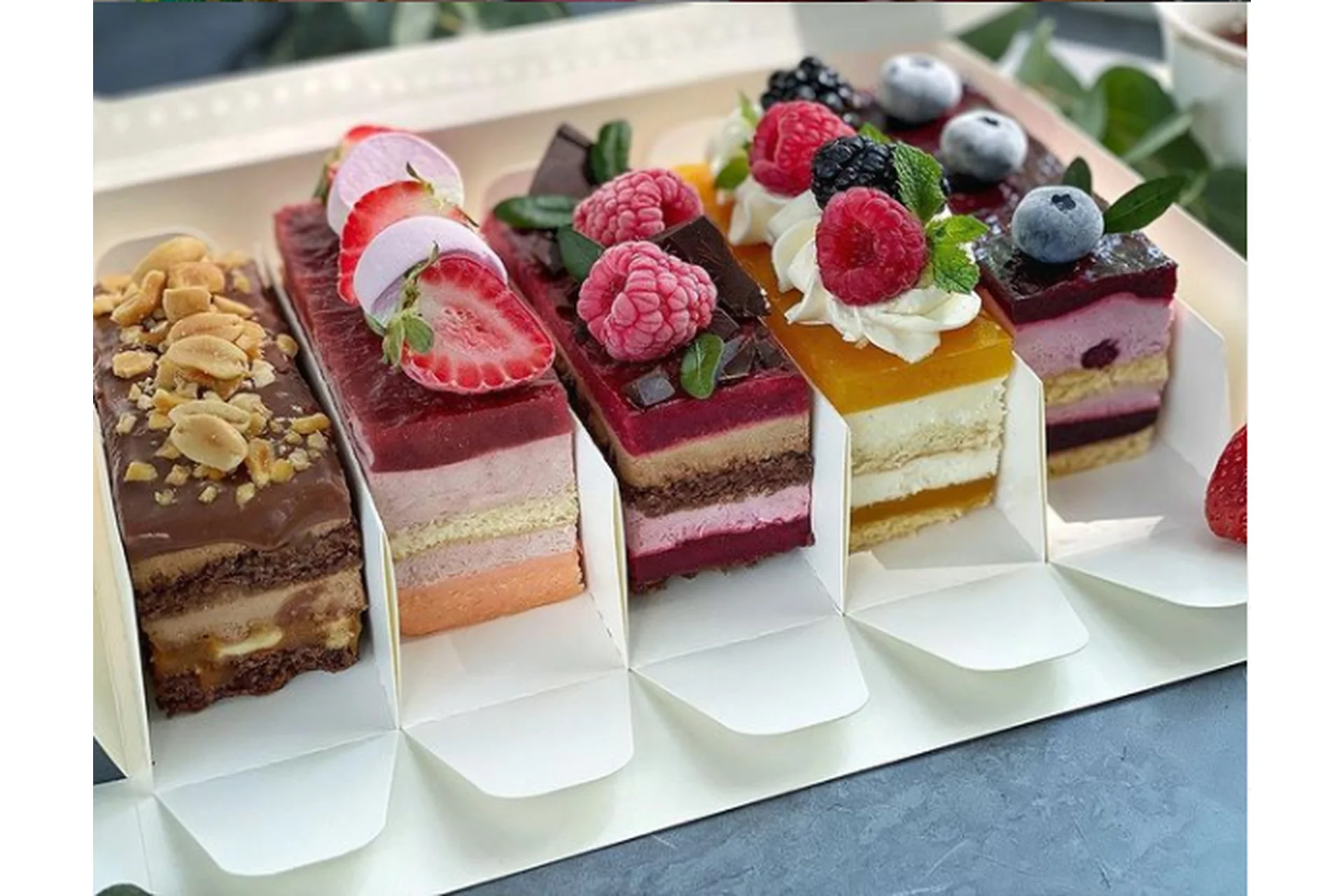 Набор нарезных пирожных. 10 вкусов (Анастасия Коновалова), фото 1 из 1.