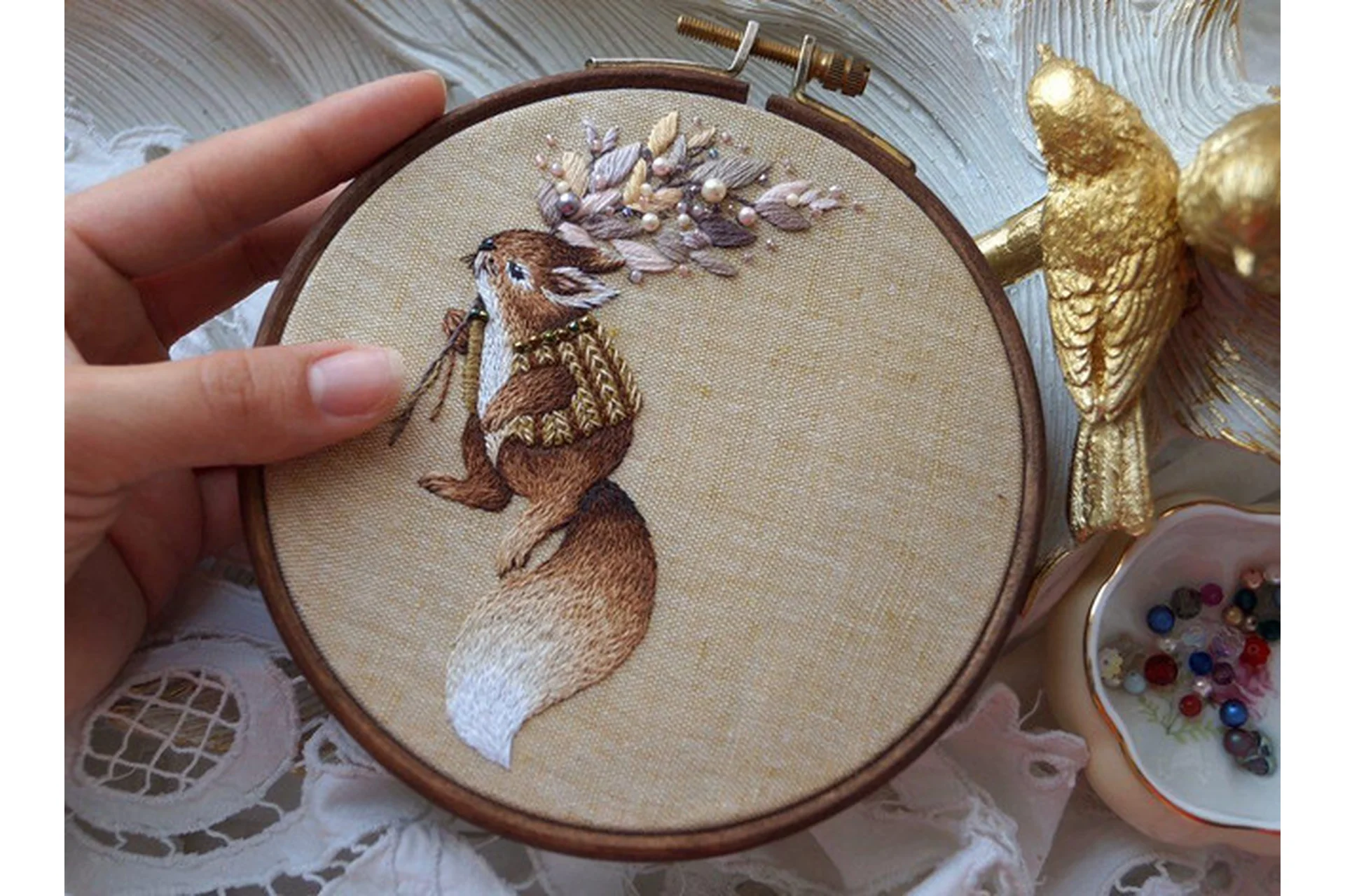 Художественная вышивка «Белка» (katembroideryart), фото 1 из 1.