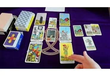 Практика толкования раскладов таро (Любовь Варго)