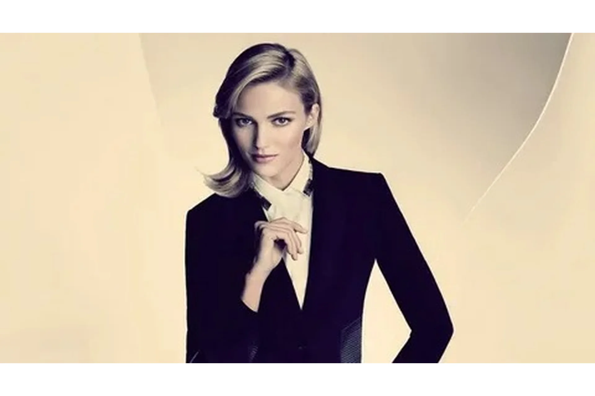 Быть леди: внешний вид, манеры, речь, коммуникация (Александра Казакевич), фото 1 из 1.