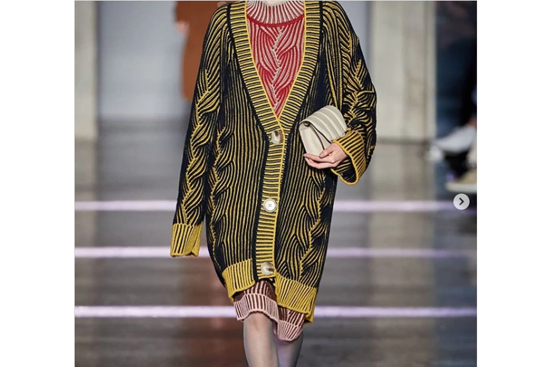 МК по технике бриошь с косами (lora_lora_irkutsk), фото 1 из 1.