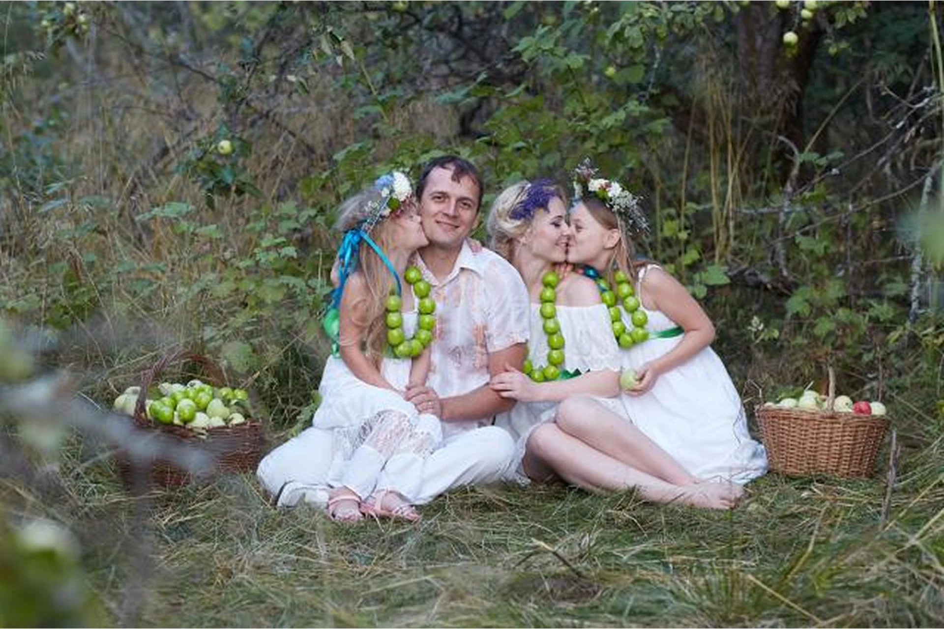 Как обработать фотографию дорого (Ласло Габани, Елена Коптева), фото 1 из 1.