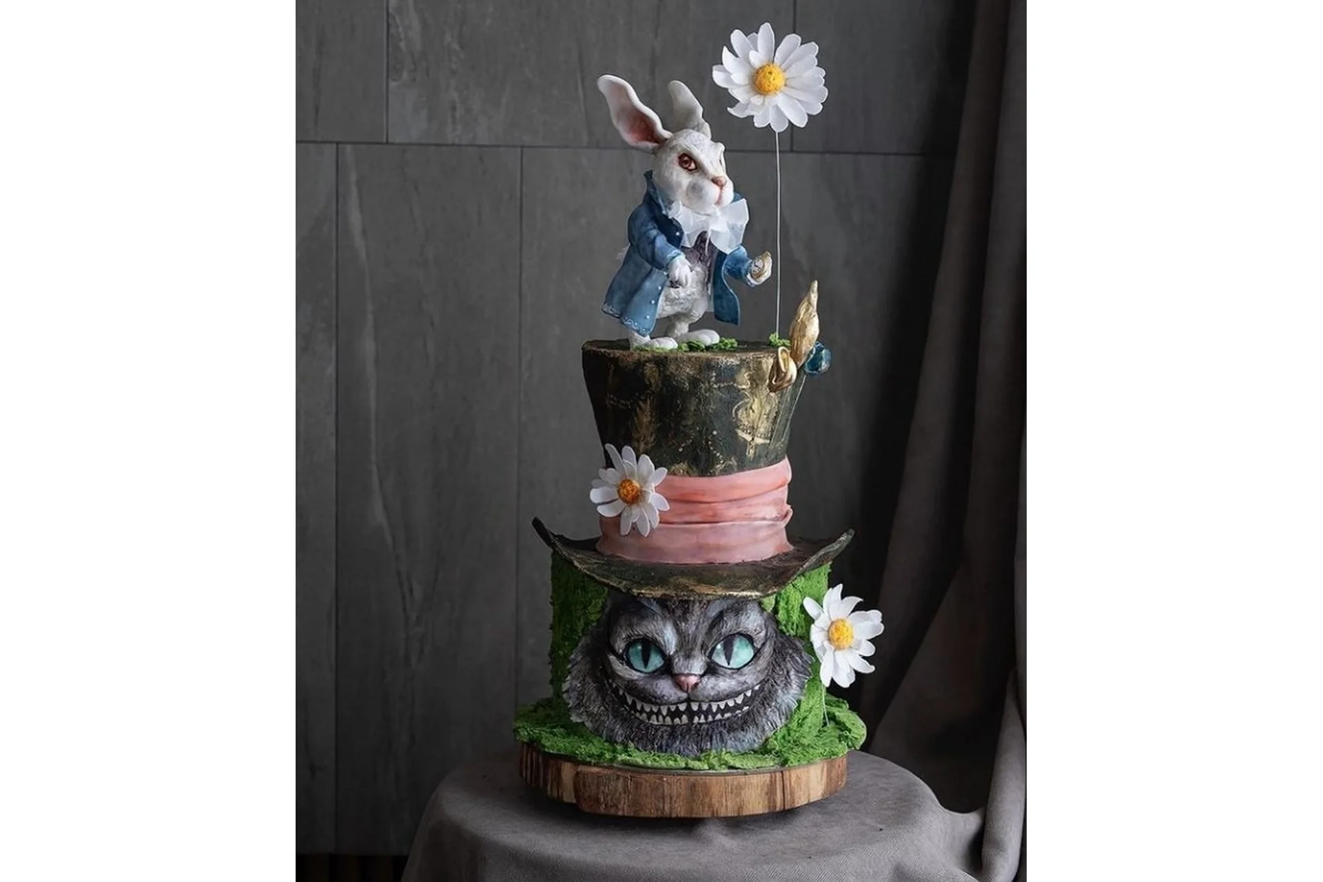 Торт «Алиса в стране чудес» (Анна Сухова), фото 1 из 1.