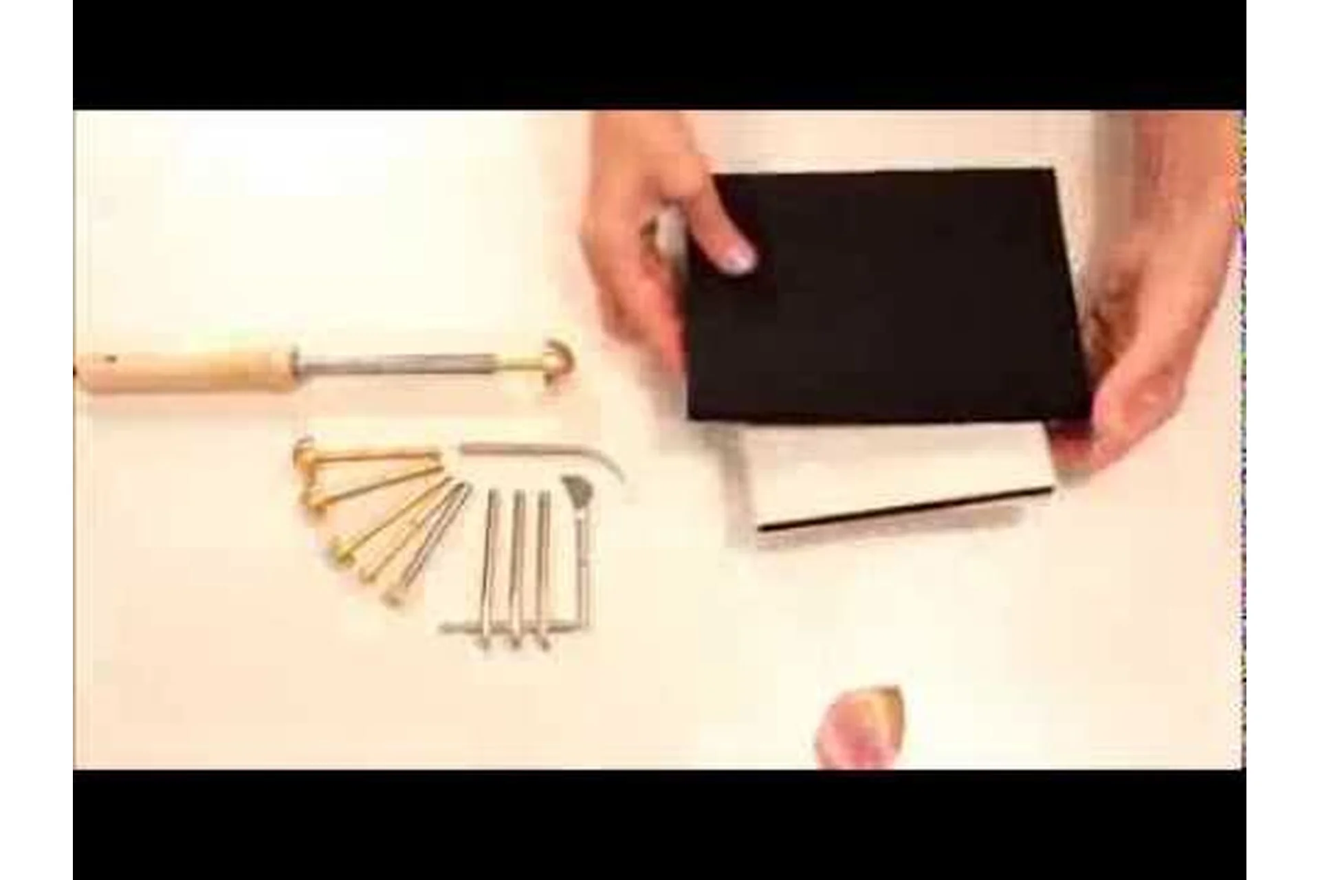 Как артистично пользоваться инструментами для цветоделия, фото 1 из 1.