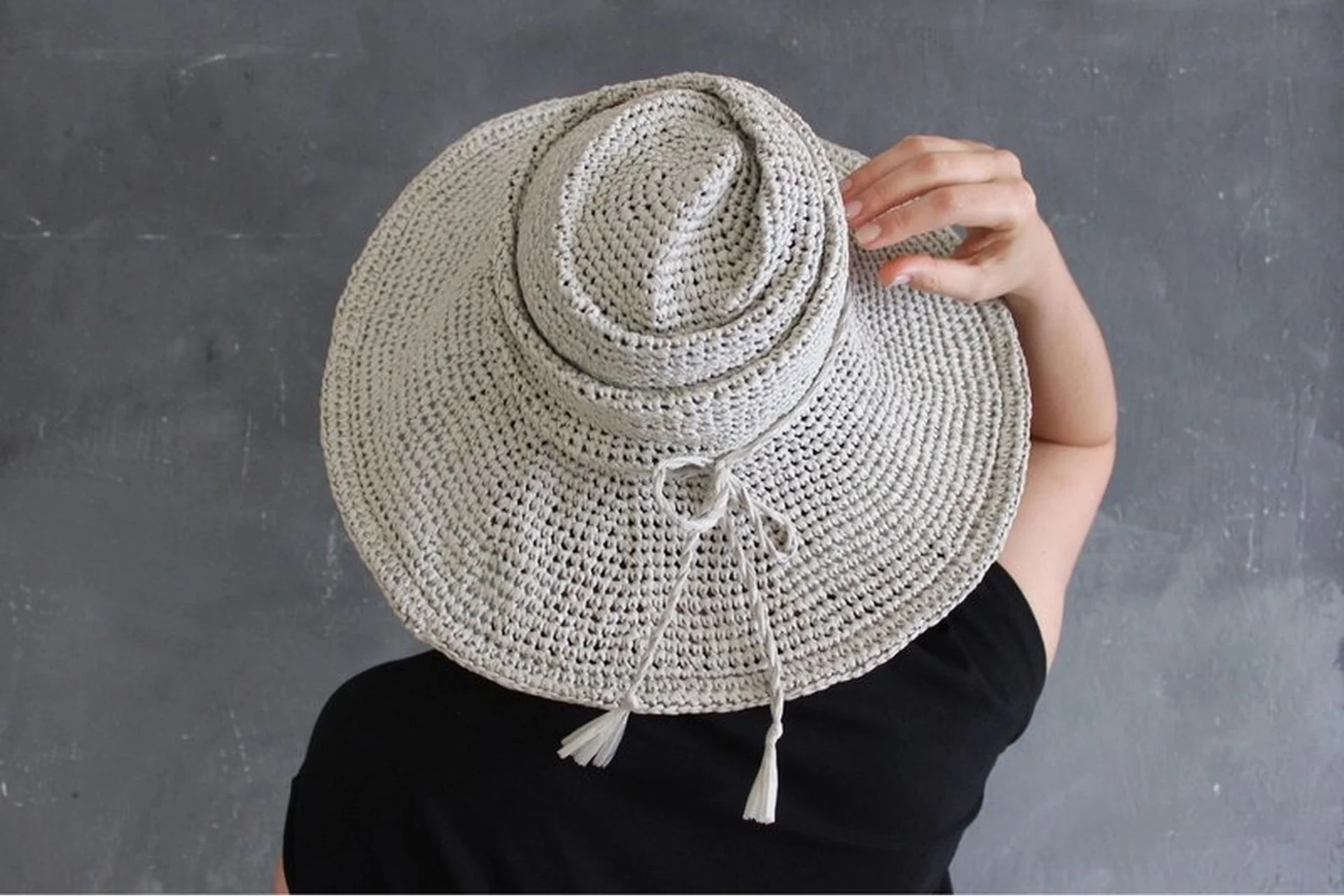 [108loops] Шляпа из рафии «Хаяо», фото 1 из 1.