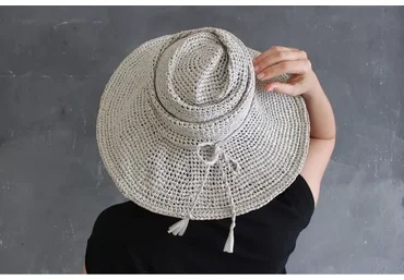 [108loops] Шляпа из рафии «Хаяо»