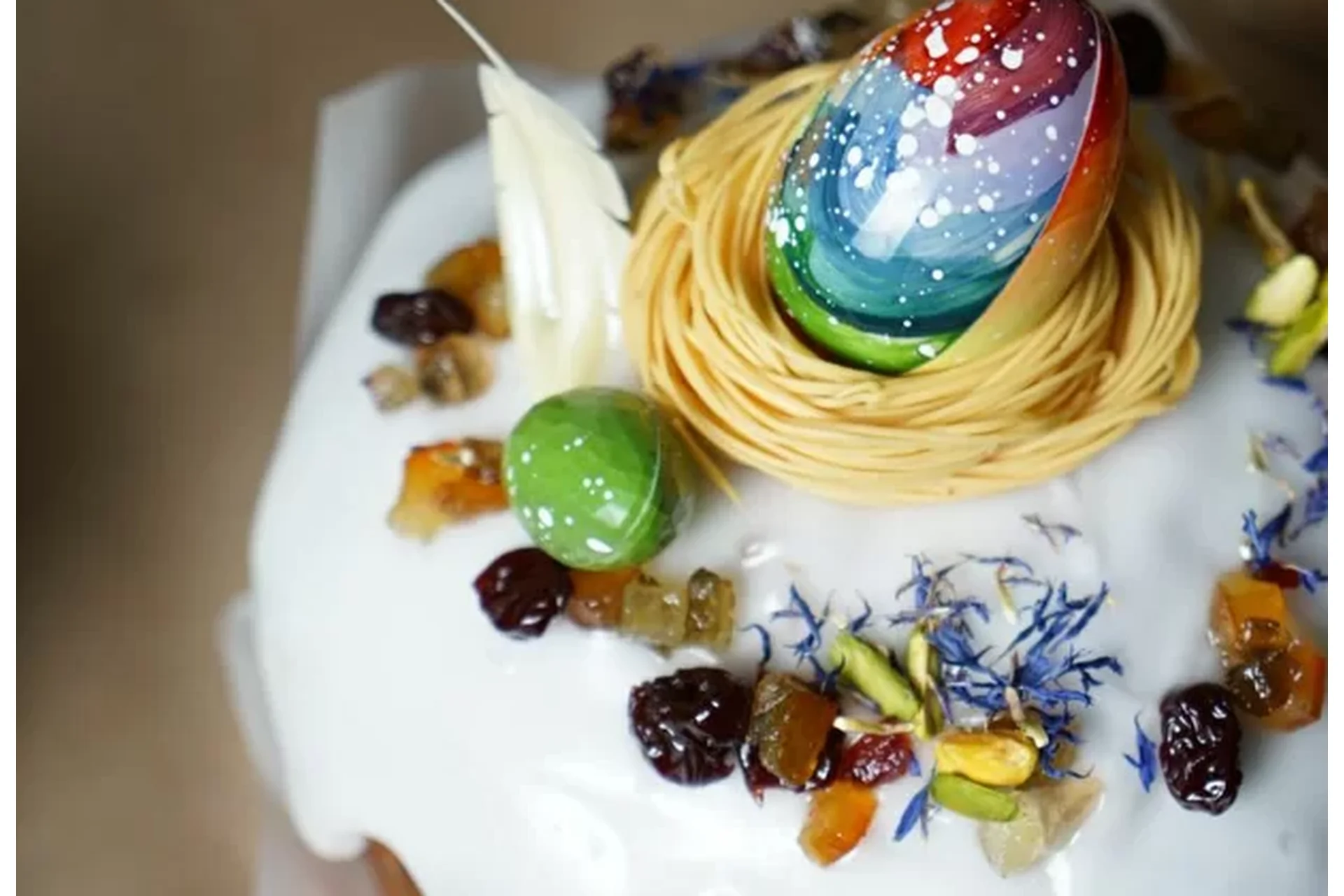 Кулич с цукатами, миндалем и сахарной помадкой (Людмила Букина), фото 1 из 1.