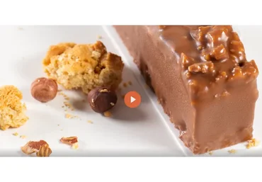 Нарезное пирожное «Ореховый брейк‑данс» (Вера Никандрова)