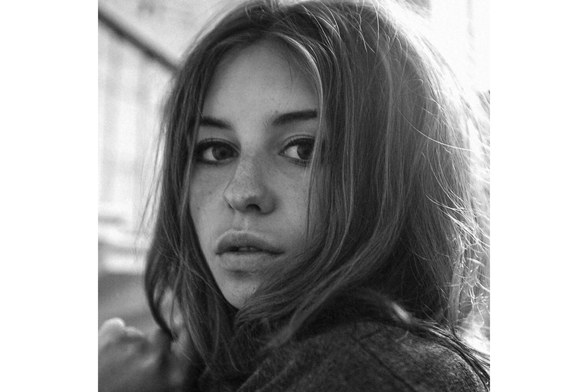 [amlab.me] Позирование для фотографии. Работа с телом в движении (Саша Бодрова), фото 1 из 1.