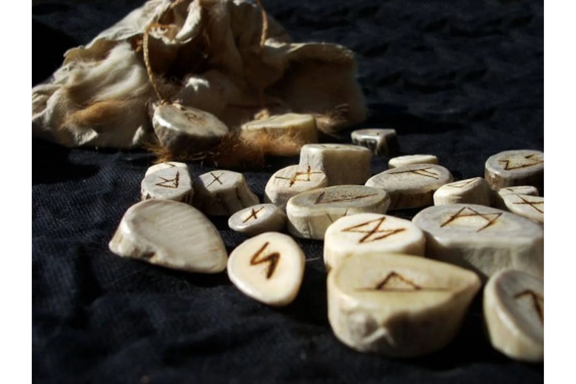 Основы рунического искусства. 3 модуль (Олег Бакалов), фото 1 из 1.