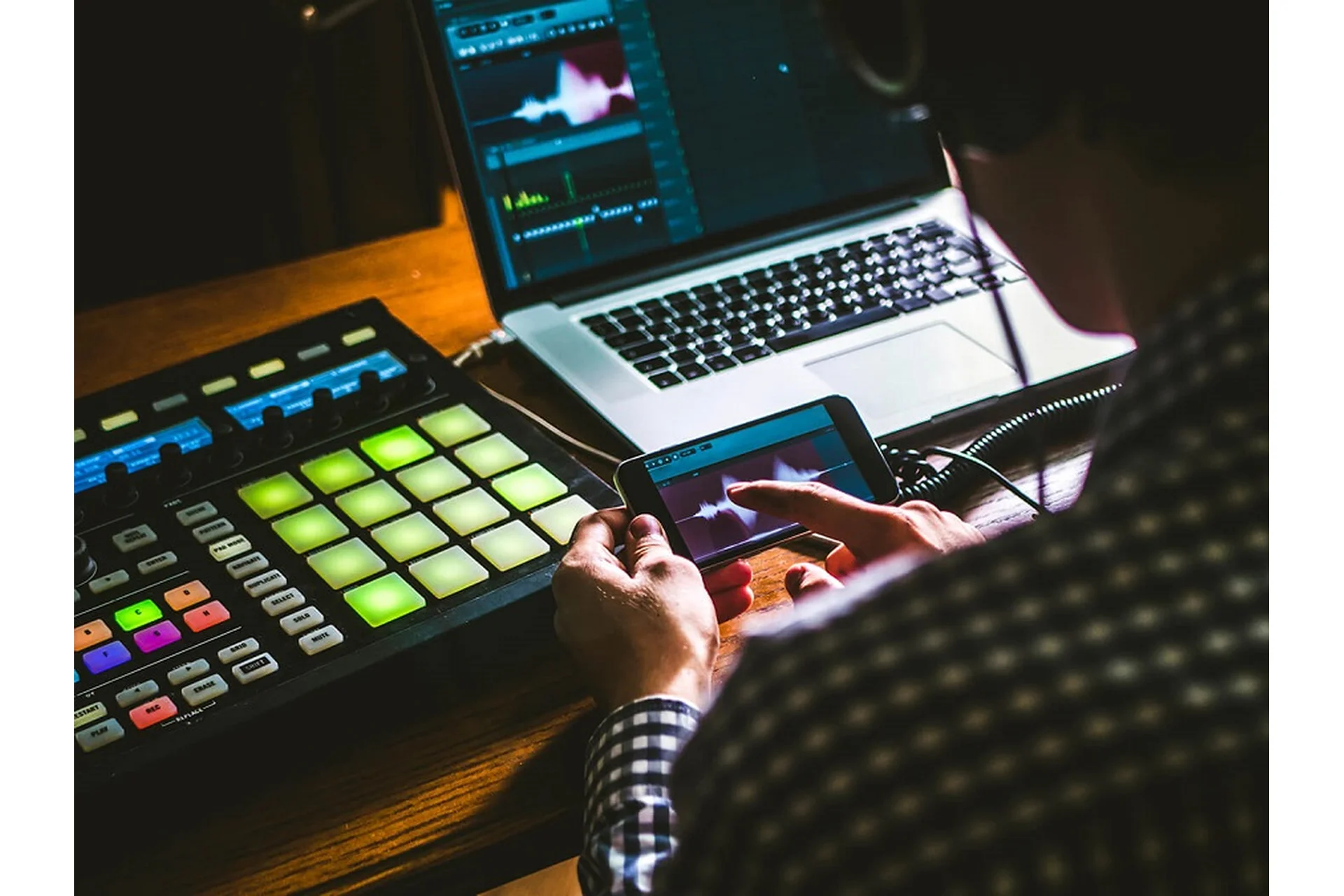 Написание и сведение коммерческой музыки 2.0 Пакет Стандарт (Андрей Юрченков), фото 1 из 1.