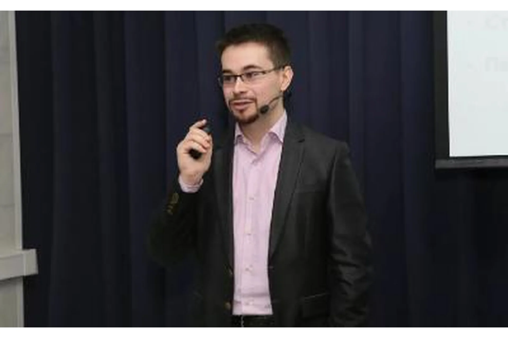 Антиработа (Дмитрий Богданов), фото 1 из 1.