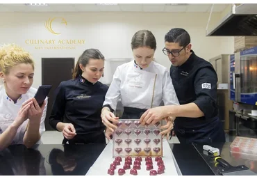 [KICA] Шоколад и Конфеты. Запись 3 дневного курса (Ханс Овандо)