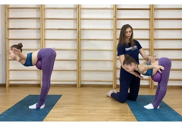 Растяжка задней поверхности бедра (Инна Яромова)