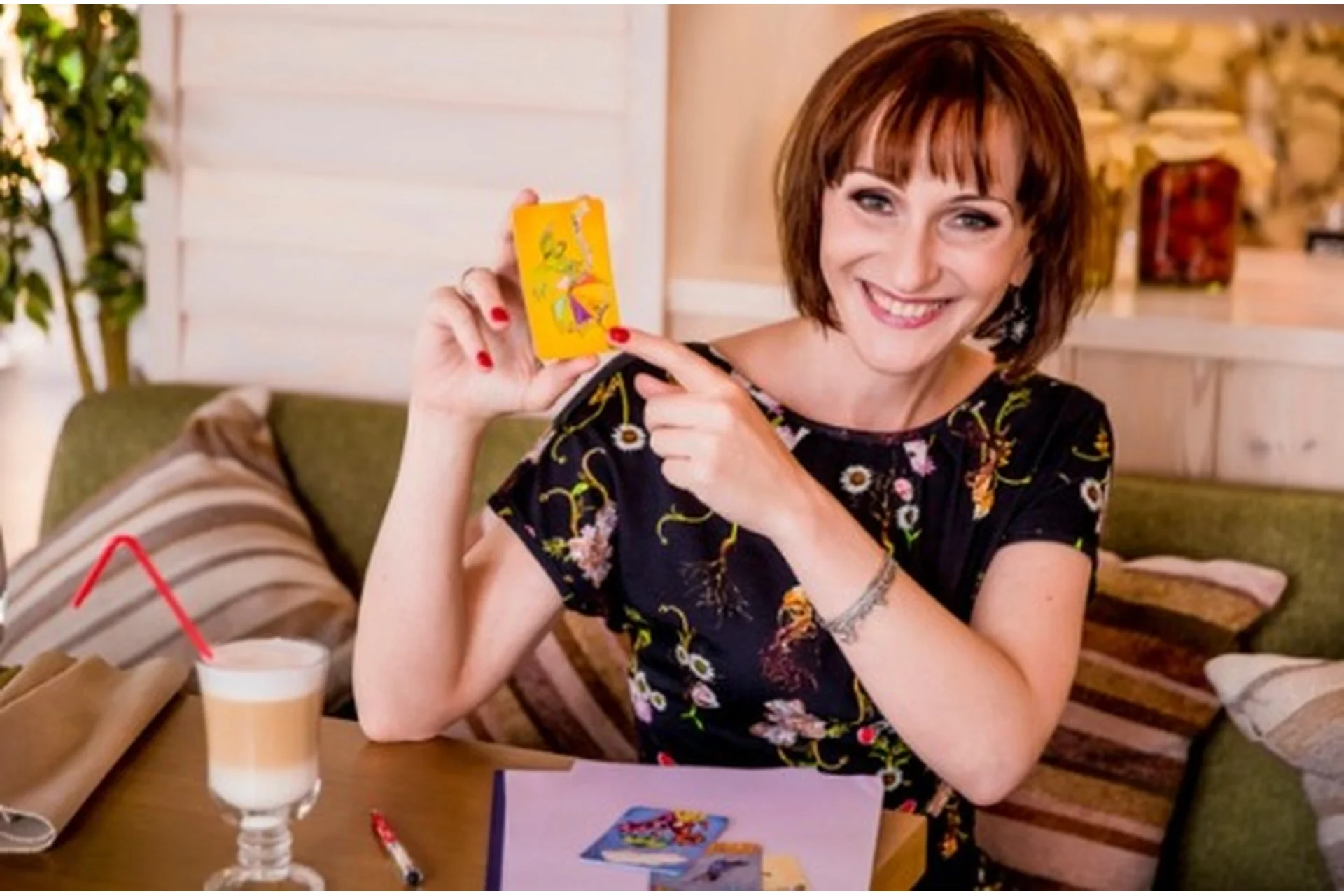 МАК в работе психолога: 25 техник и 20 колод (Юлия Прасолова), фото 1 из 1.