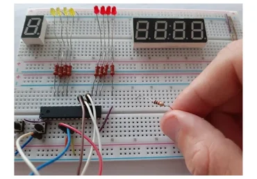 Учимся программировать микроконтроллеры (Дмитрий Забарило)
