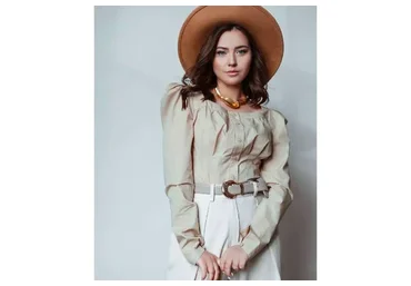 Женское позирование классическое (Полина Дятлова)