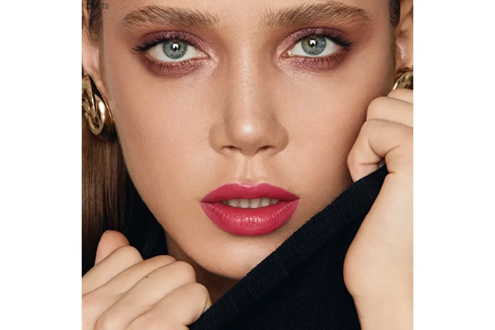 Онлайн уроки по макияжу + Онлайн уроки по укладкам (Лика Глазкова), фото 1 из 1.