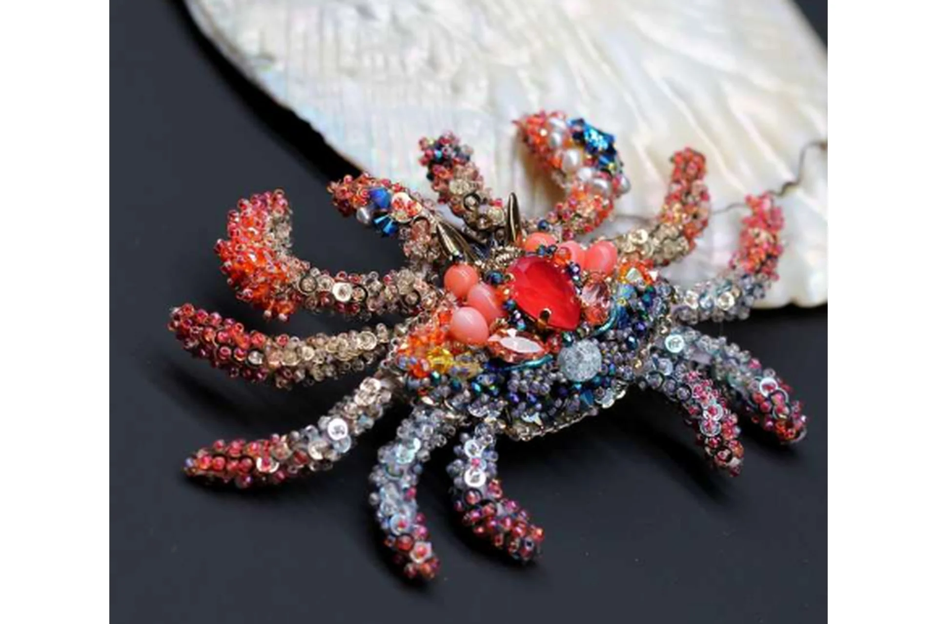 Брошь «Крабик» (Валентина Тельпиз), фото 1 из 1.