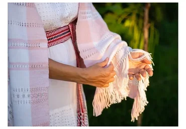 Ткачество шарфов и дизайнерских тканей (wtradition)