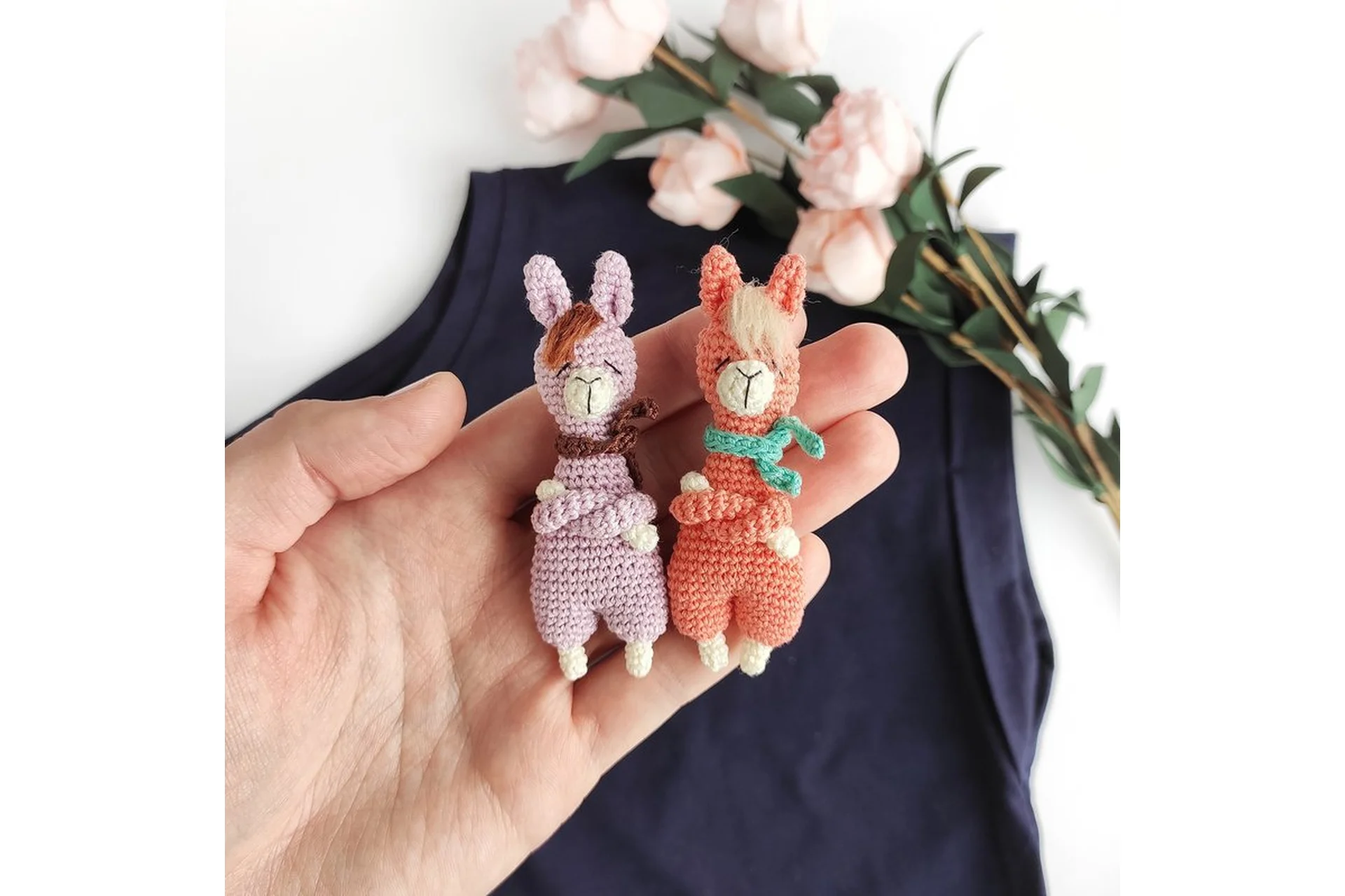 Брошь Деловая лама (Лилия Шарипова), фото 1 из 1.