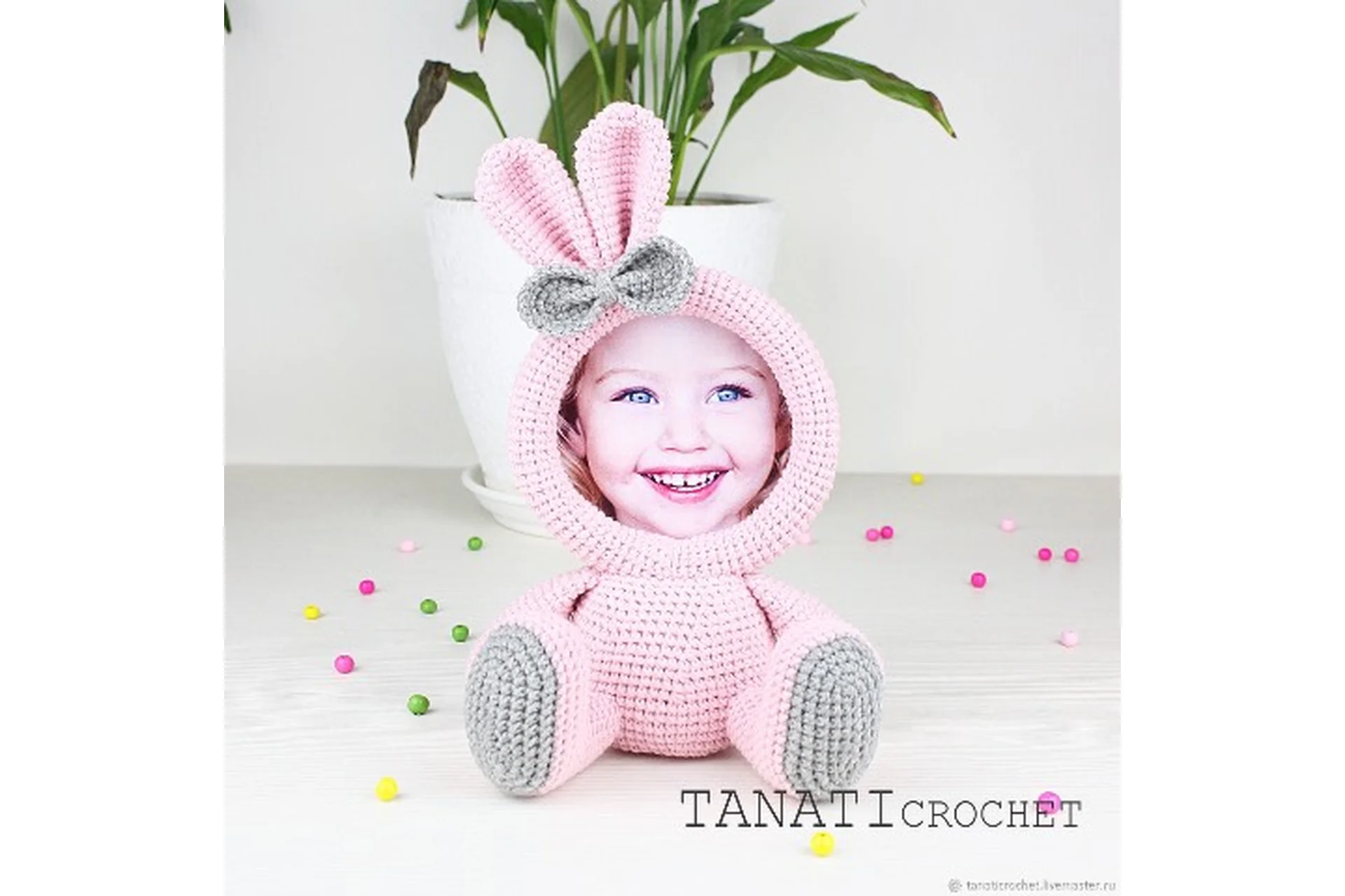 Фоторамка крючком Зайчик (Татьяна Кучеровская), фото 1 из 1.