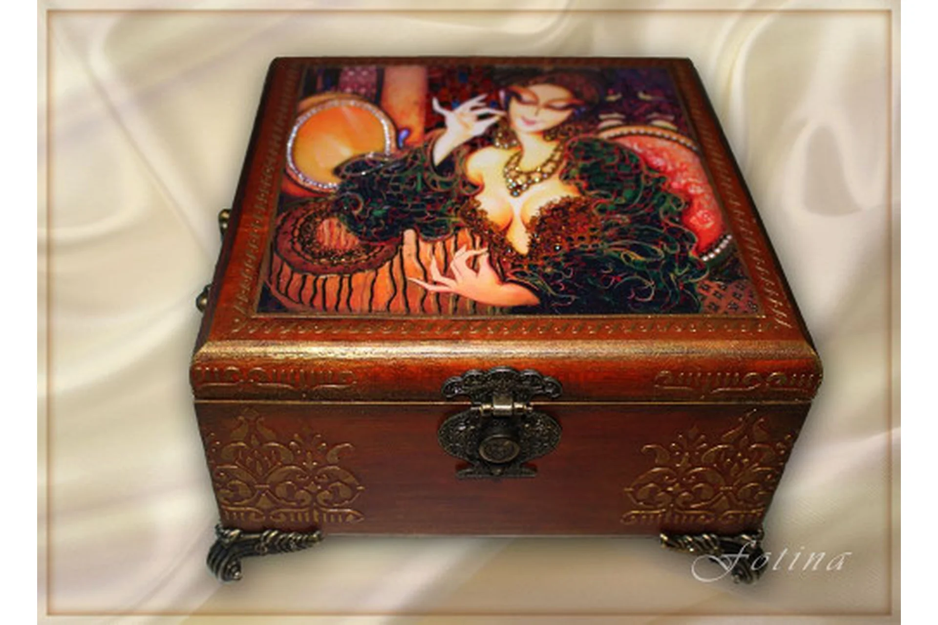 Сундучок (Светлана Гришакова), фото 1 из 1.