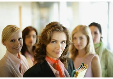 [Умничка] Профессиональные сотрудники детского клуба (Софья Тимофеева)