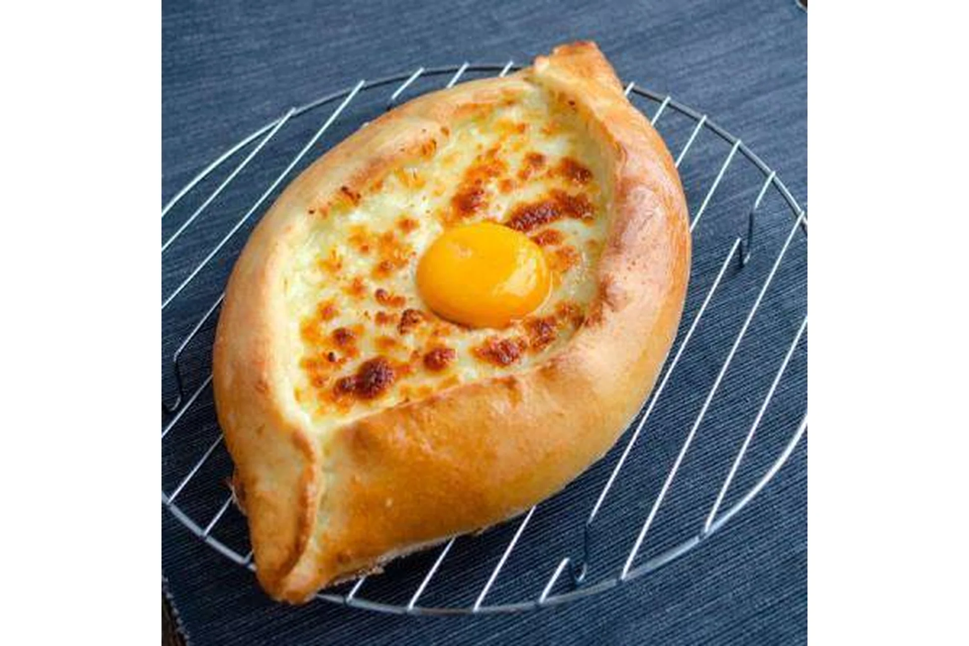 9 пирогов. Осетинские пироги и хачапури (Елена Шрамко), фото 1 из 1.