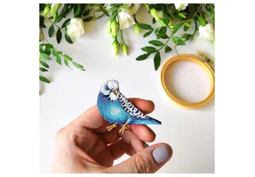 [Shivivka] Брошь «Попугайчик» (Надя Шивик)