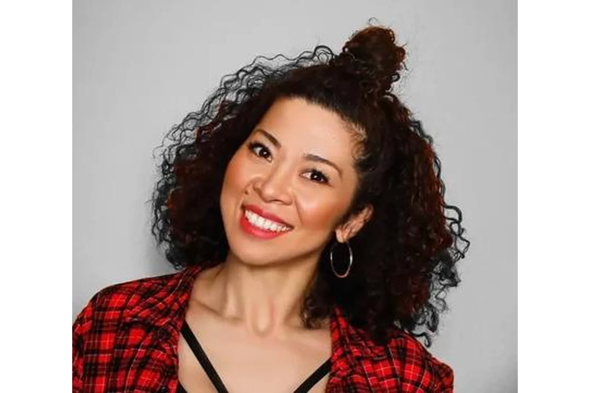 [Studio Kermen] Молекулы Кермен. Обучение зумбе с нуля. Тариф Оптимальный (Кермен Бадмаева), фото 1 из 1.